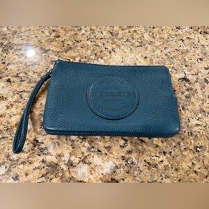 Coach Dempsey Double Zip Wallet / Wristlet Teal